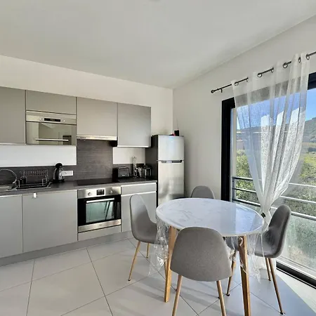 Apartment T2 A 200m Des Plages *