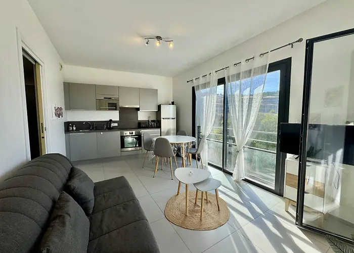 T2 A 200m Des Plages *