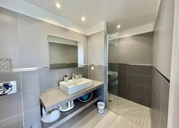 T2 A 200m Des Plages